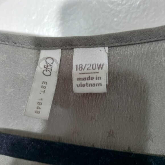 Cato Women's Gray On‎ Gray Star Print Long Sleeve Blouse Plus Size 18/20 - Picture 3 of 10